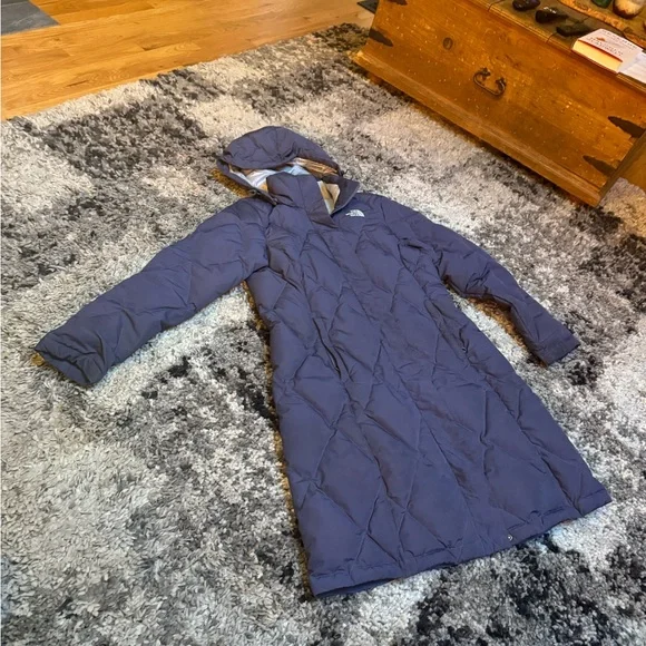 North Face Down Parka women’s medium - Picture 2 of 4